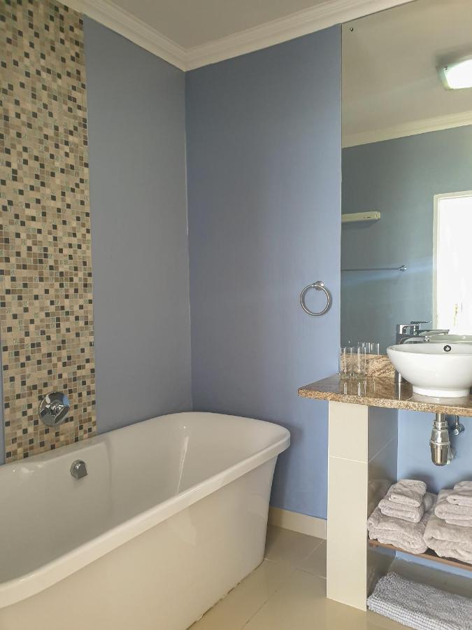 3Coloursblue Guest House Mosselbaai Buitenkant foto