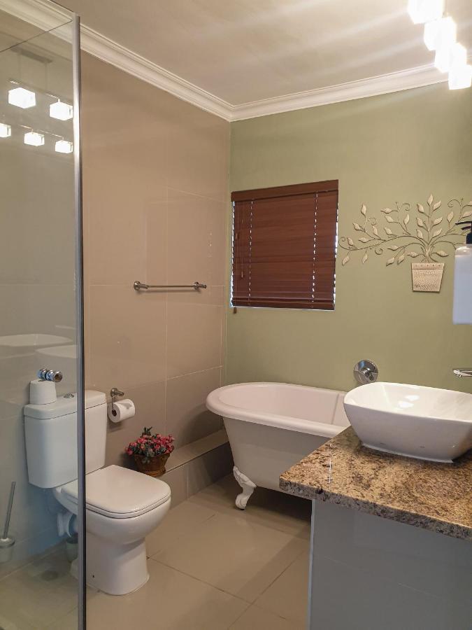 3Coloursblue Guest House Mosselbaai Buitenkant foto