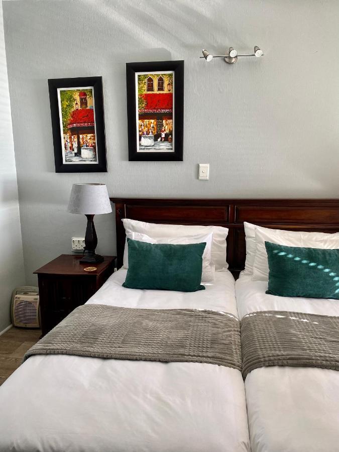 3Coloursblue Guest House Mosselbaai Buitenkant foto